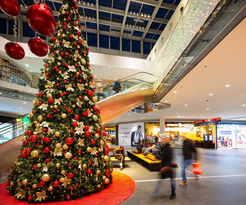 Weihnachtskulisse und Fotopoint mit Teddy im Murpark