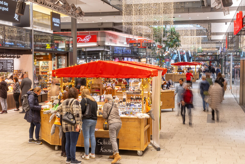 Weihnachtsmarkt und Silvesterstände im Murpark